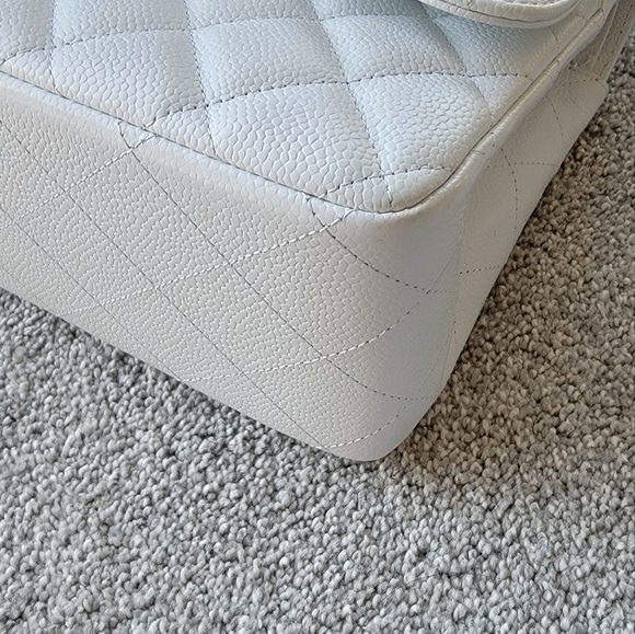 CHANEL Classic Flap Jumbo White Caviar - Picture 7 of 12